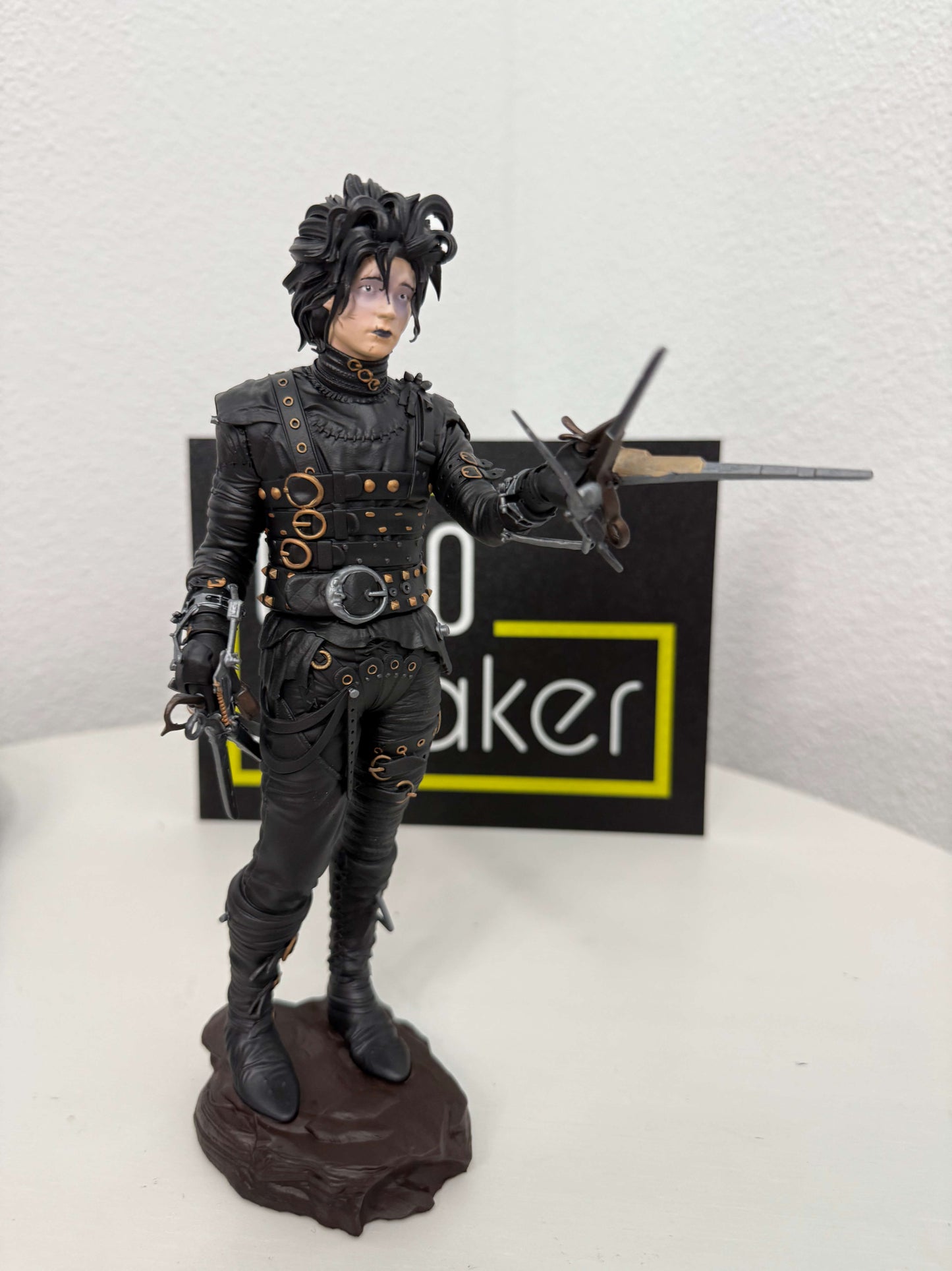Edward Scissorhands - El joven manos de tijera