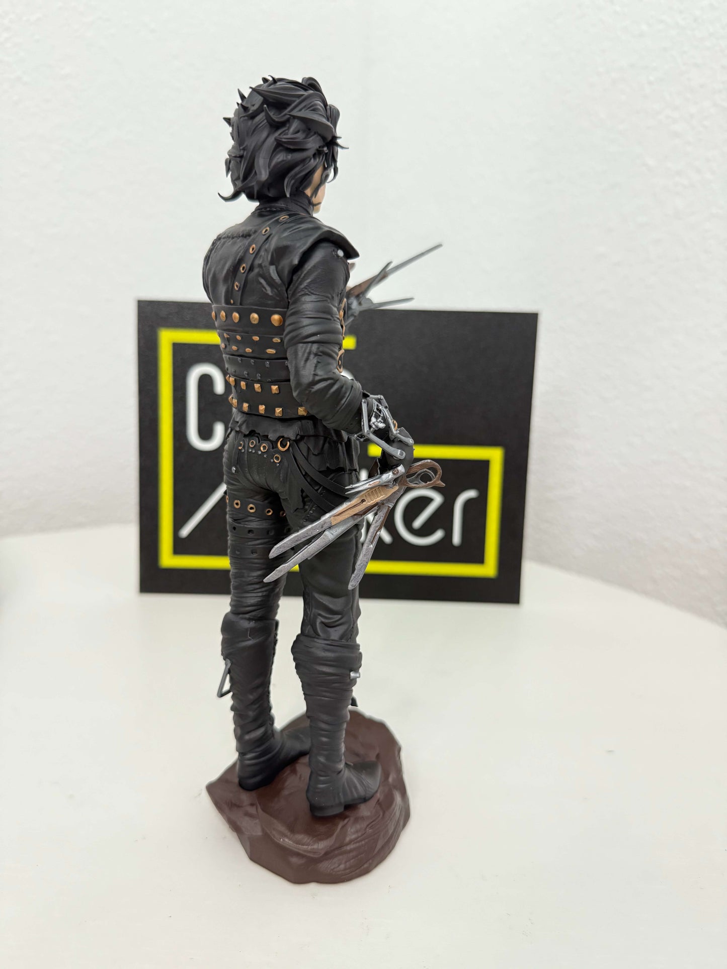 Edward Scissorhands - El joven manos de tijera