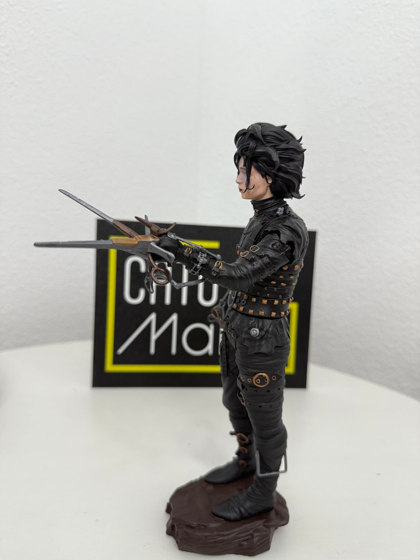 Edward Scissorhands - El joven manos de tijera