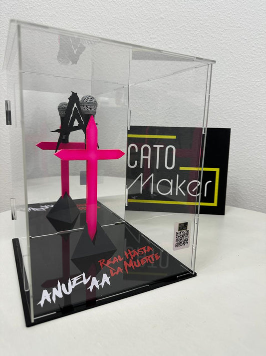 Micrófono Anuel Cruz con Vitrina
